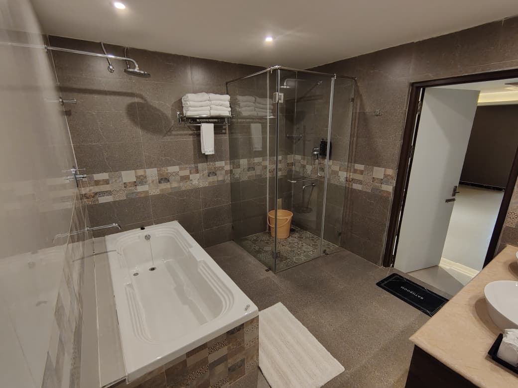203-SAMILY SUITE (1)